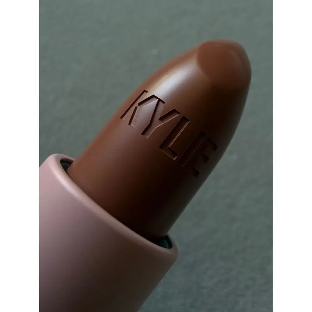 Kylie Cosmetics Crème Lipstick 613 Nude Taupe Brown Satin Finish Women